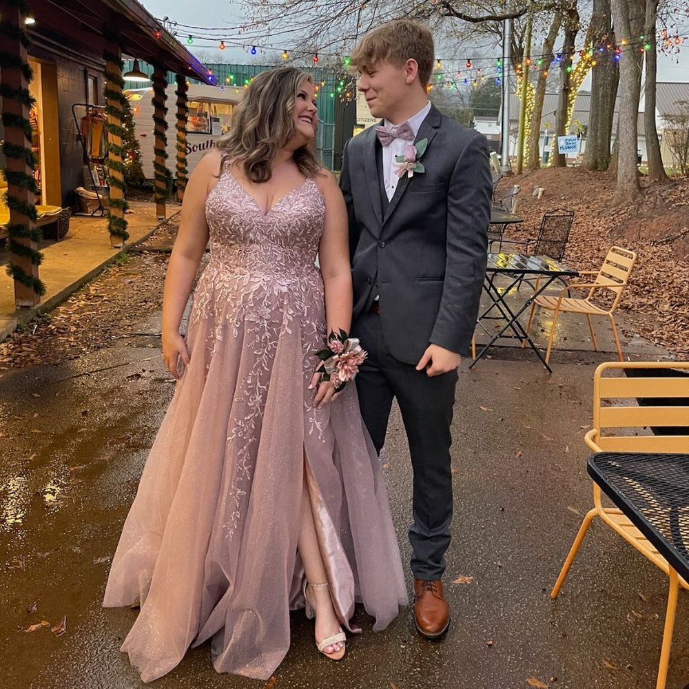 Prom/Pageant Dress - Picture 6 of 9